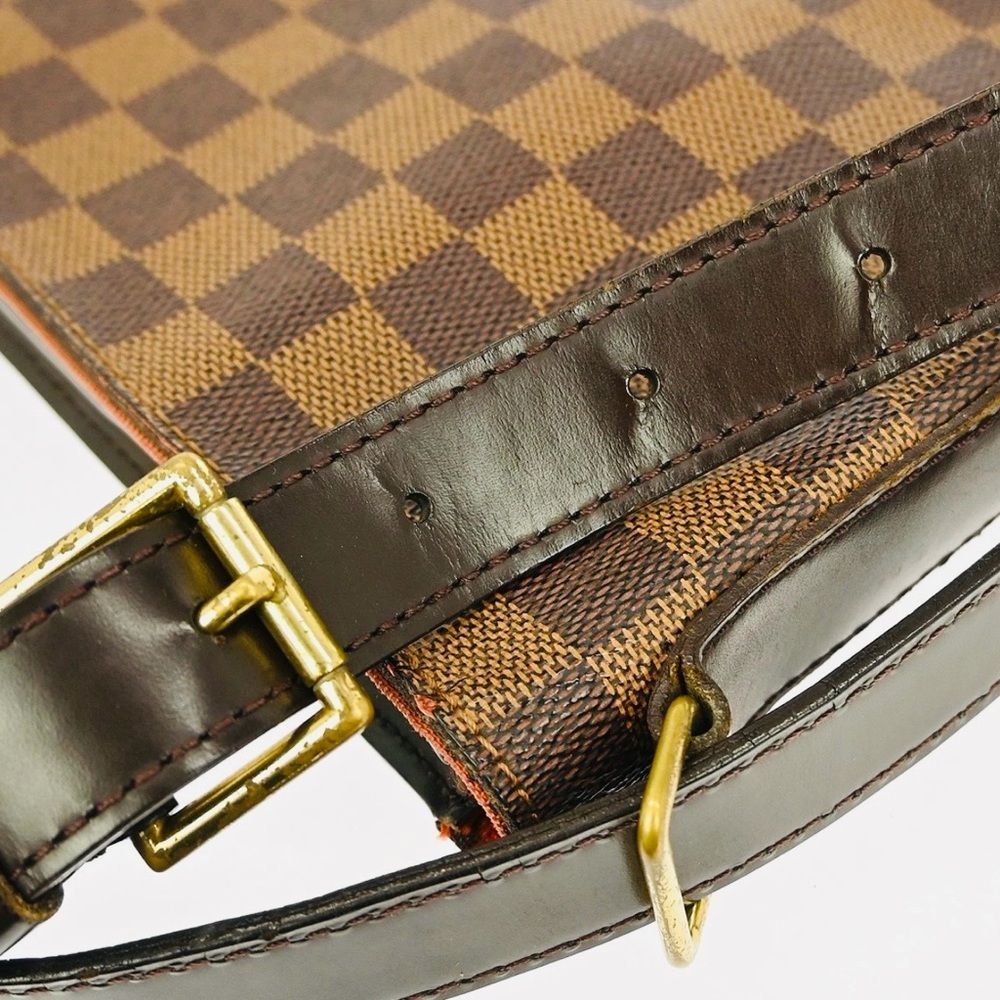 Louis Vuitton crossbody bag - Picture 4 of 8